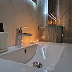 Duje Toni * Makarska