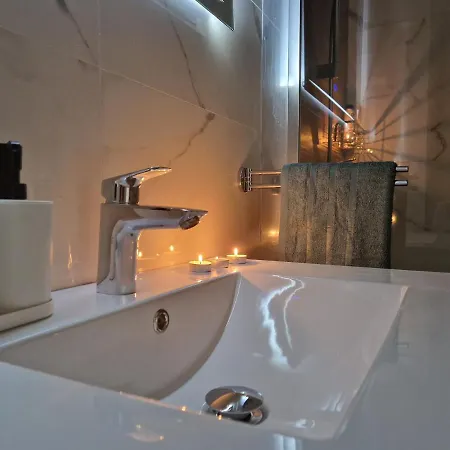 Duje Toni * Makarska