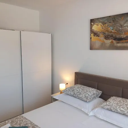 Duje Toni * Makarska