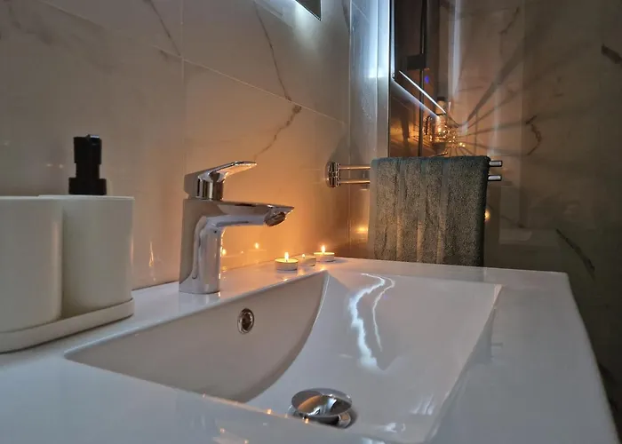 Duje Toni * Makarska