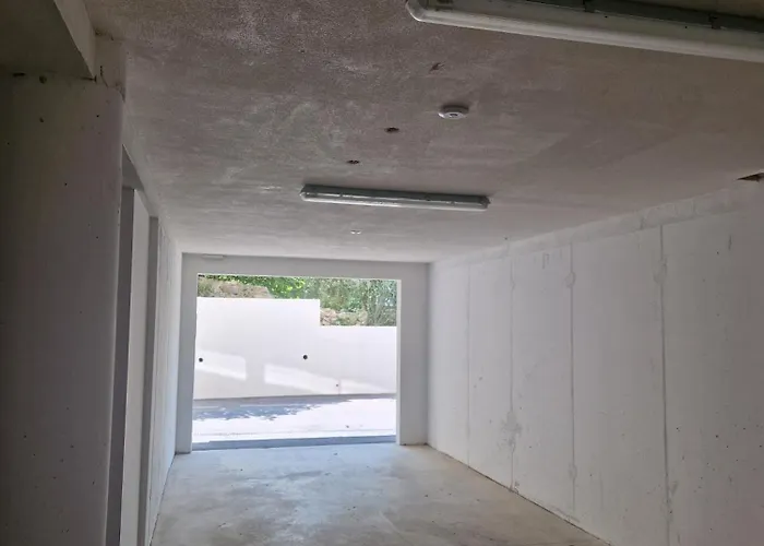 Duje Toni * Makarska