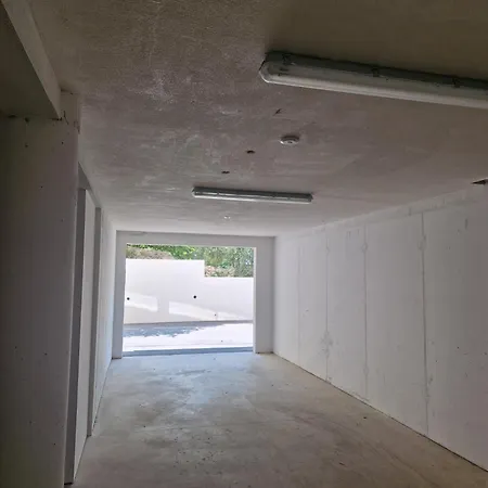 Duje Toni * マカルスカ